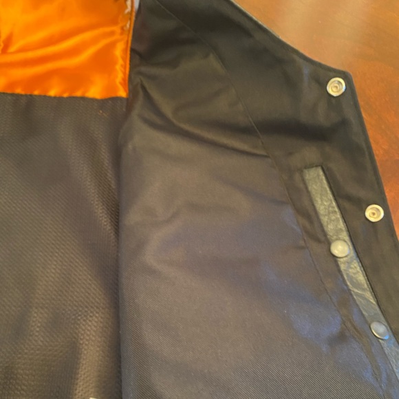 New Leather Carry and Conceal Motorcycle Vest - Picture 8 of 11